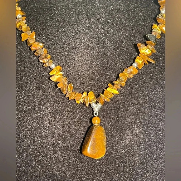 Vintage Tiger Eye Gemstone Necklace - Picture 2 of 9